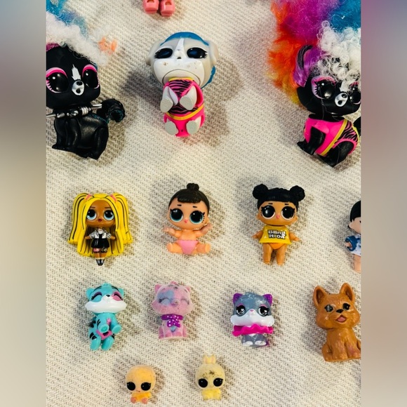 L.O.L. Surprise! Dolls Collection - Pink, Purple, Green, Gold - Picture 12 of 14